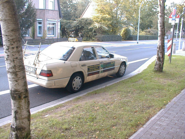 Schmaler Taxistand Stadion