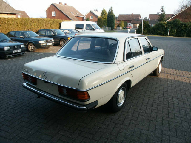 Mercedes W 123