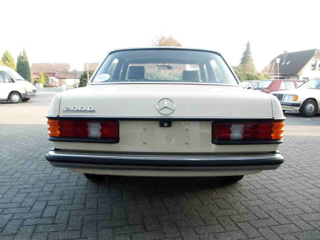 Mercedes W 123