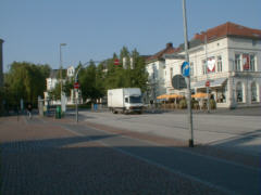 Einsamer LKW am Julius-Mosen-Platz