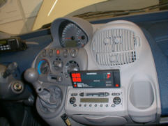 Pflegeunfreundliches Cockpit des Fiat Multipla