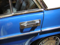 Solide Türgriffe am Rekord-Benz